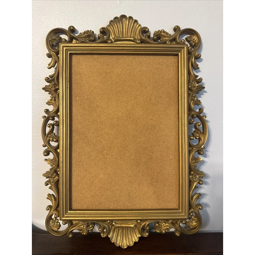 Vintage Homco Ornate Decorative Wall Mount, Shell Design, Plastic Scrolls Frame